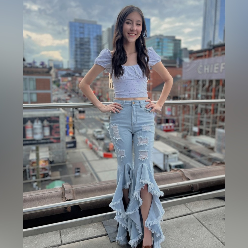 Meet your Posher, Kadence